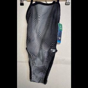 SPEEDO BLACK WOMEN SWIMSUIT ONE PIECE (size 22)